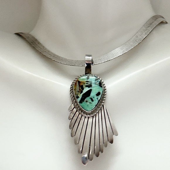 Vintage Jewelry - Stunning Vintage Southwestern Turquoise Sterling Silver Necklace